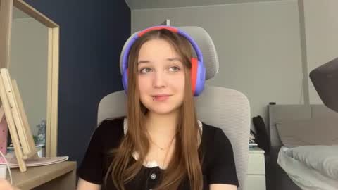 Snapshot of peepapa chatting on July 19, 1:15 pm Luna Vale online show from July 19, 1:15 pm