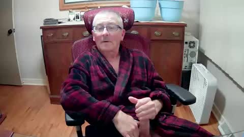 peepingmale online show from December 10, 11:51 pm