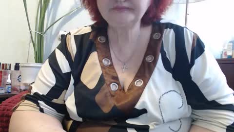 Snapshot of peggysoft chatting on April 30, 11:05 am PeggySoft online show from April 30, 11:05 am