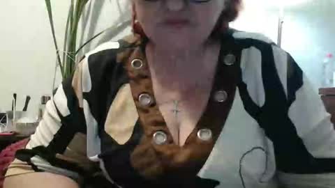 Snapshot of peggysoft chatting on May 27, 7:00 pm PeggySoft online show from May 27, 7:00 pm
