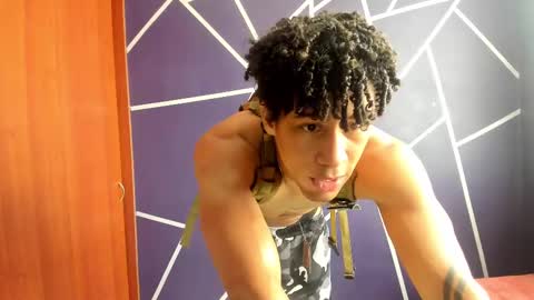 Snapshot of pendragom1224 chatting on December 29, 4:08 pm Pendragom online show from December 29, 4:08 pm