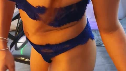 Snapshot of peneelopeecute chatting on April 16, 9:39 pm peneelopeecute online show from April 16, 9:39 pm