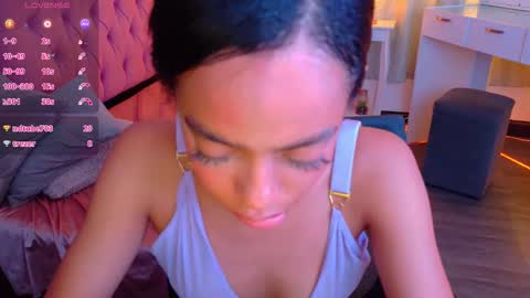 Snapshot of peneelopeecute chatting on May 6, 10:37 pm peneelopeecute online show from May 6, 10:37 pm