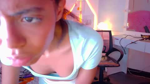 Snapshot of peneelopeecute chatting on June 11, 2:53 am peneelopeecute online show from June 11, 2:53 am