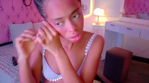 Snapshot of peneelopeecute chatting on June 12, 6:29 pm peneelopeecute online show from June 12, 6:29 pm