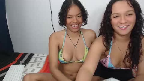penelopeh_ online show from October 17, 1:09 am