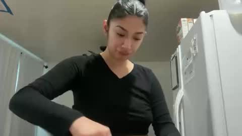 Snapshot of penelopeinwonderland chatting on February 3, 12:53 am penelopeinwonderland online show from February 3, 12:53 am