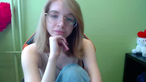 Penny online show from March 25, 7:36 am