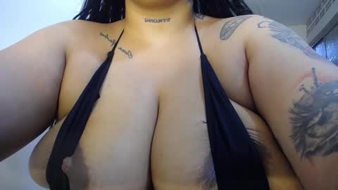 Snapshot of pennyomelons chatting on December 19, 6:15 pm My onlyfans online show from December 19, 6:15 pm