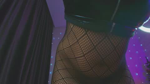 Dia  online show from December 11, 5:10 am