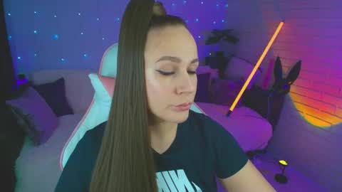 Dia  online show from October 5, 7:34 pm