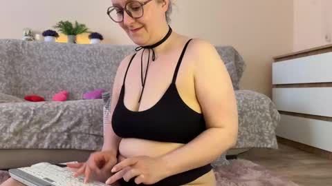 Snapshot of pepper_corn chatting on May 10, 1:05 pm Olga and Kirill online show from May 10, 1:05 pm