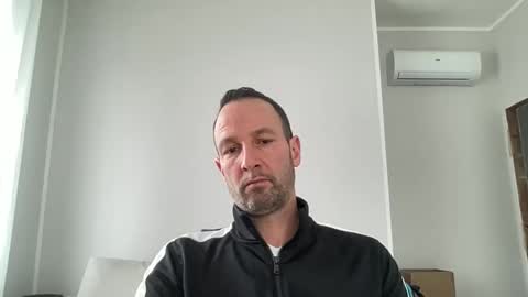 Snapshot of peppinslosqualo chatting on March 9, 10:08 am peppinslosqualo online show from March 9, 10:08 am