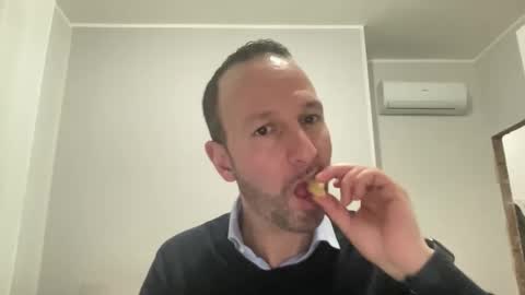 Snapshot of peppinslosqualo chatting on February 21, 2:23 am peppinslosqualo online show from February 21, 2:23 am