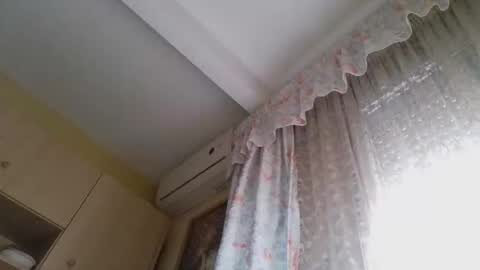 Snapshot of perales_12345 chatting on September 13, 10:37 am perales_12345 online show from September 13, 10:37 am