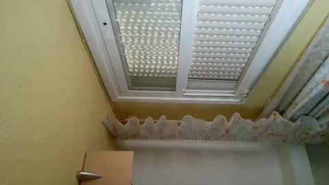 Snapshot of perales_12345 chatting on October 4, 5:11 pm perales_12345 online show from October 4, 5:11 pm