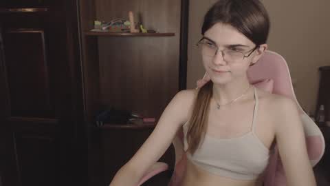 Farida online show from December 25, 3:18 am