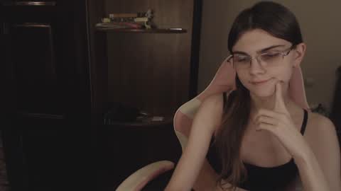 Farida online show from February 1, 2:05 am