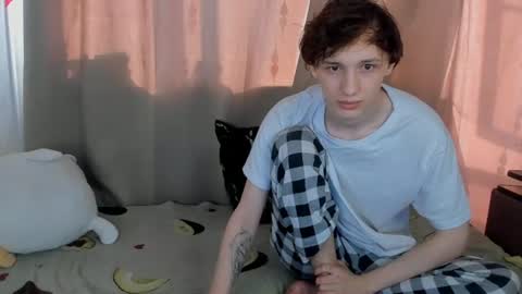 Snapshot of perfect_couplexx chatting on June 21, 12:19 pm Lina and John online show from June 21, 12:19 pm