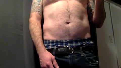 Snapshot of perfectfit1990 chatting on December 22, 10:36 pm perfectfit1990 online show from December 22, 10:36 pm