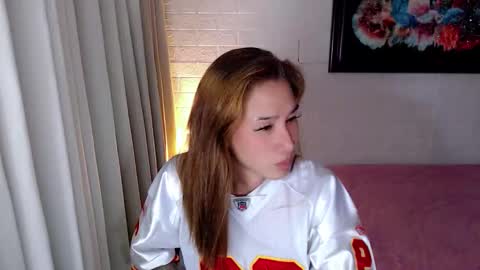 Chloe online show from December 1, 6:51 am