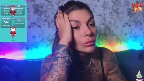 Snapshot of perfecttbaby77n chatting on December 11, 10:14 am Anna online show from December 11, 10:14 am