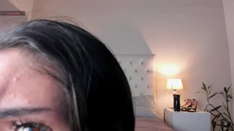 Snapshot of perla_giraldo chatting on October 14, 4:35 am PERLA online show from October 14, 4:35 am