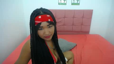 Snapshot of perla_hot99 chatting on December 26, 5:37 am perla online show from December 26, 5:37 am