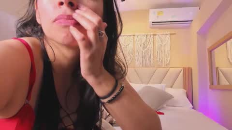 PerlaPreciosa online show from March 27, 8:26 am