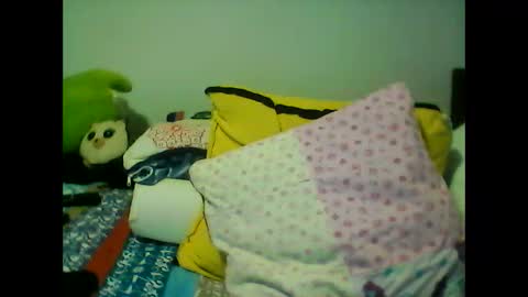 Snapshot of perlita070822 chatting on December 24, 4:55 am perlita070822 online show from December 24, 4:55 am