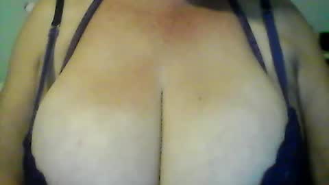 perlita070822 online show from July 22, 1:41 am