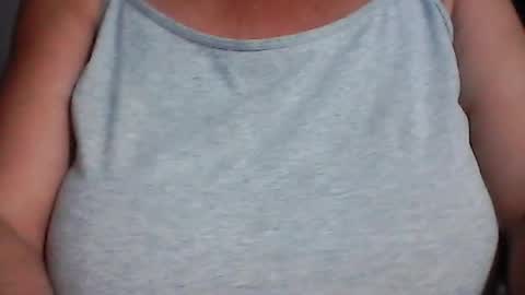 perlita070822 online show from July 25, 3:15 am