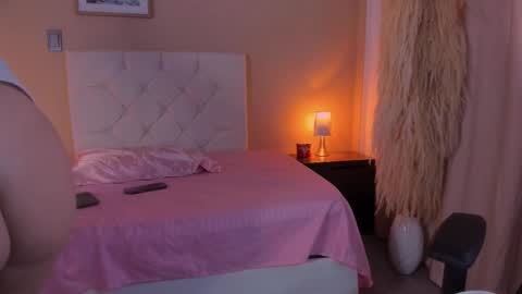 Marie online show from March 20, 11:15 am