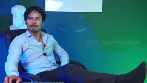 andres    online show from December 12, 12:05 am