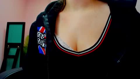 horror flying on the wings of the night.... online show from October 28, 4:27 am