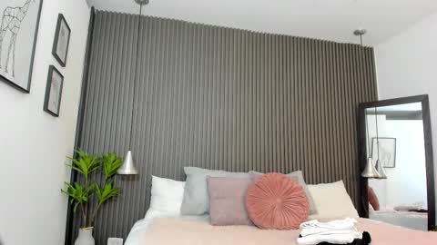 Lizza online show from December 18, 11:27 am