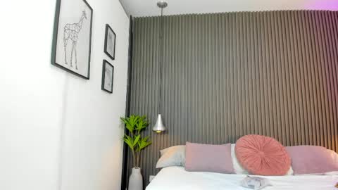 Lizza online show from April 18, 11:25 am