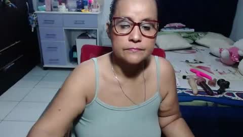 Snapshot of pervert_mommy_x chatting on June 23, 9:51 am SAMY online show from June 23, 9:51 am