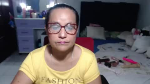 Snapshot of pervert_mommy_x chatting on June 26, 9:46 am SAMY online show from June 26, 9:46 am
