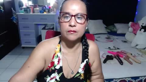 Snapshot of pervert_mommy_x chatting on June 30, 9:43 am SAMY online show from June 30, 9:43 am