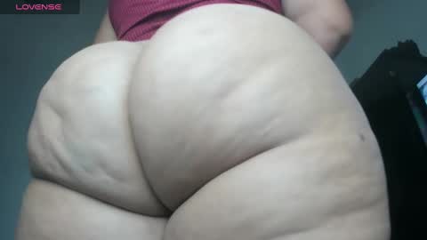 Snapshot of pervertt_mommy chatting on February 12, 4:44 pm  Alexandra  online show from February 12, 4:44 pm