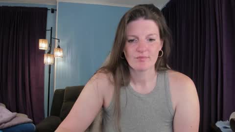 Snapshot of pessimistically_optimistic chatting on February 19, 12:12 pm Kelly online show from February 19, 12:12 pm