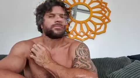 Snapshot of pete_le_meat chatting on June 18, 11:58 am pete_le_meat online show from June 18, 11:58 am