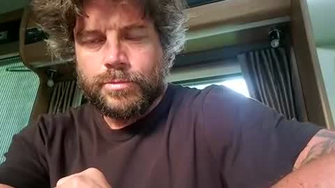 Snapshot of pete_le_meat chatting on June 25, 7:40 pm pete_le_meat online show from June 25, 7:40 pm