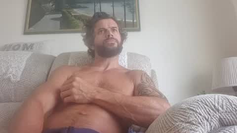 Snapshot of pete_le_meat chatting on July 6, 9:39 am pete_le_meat online show from July 6, 9:39 am