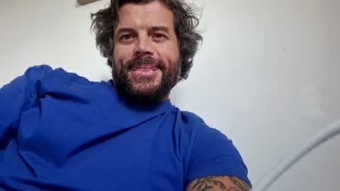 Snapshot of pete_le_meat chatting on July 6, 7:16 pm pete_le_meat online show from July 6, 7:16 pm