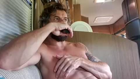 Snapshot of pete_le_meat chatting on July 11, 7:33 am pete_le_meat online show from July 11, 7:33 am