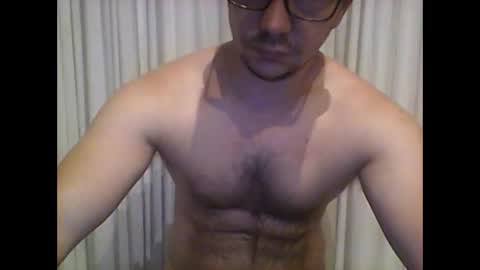 Snapshot of peter_7776 chatting on March 5, 8:32 am peter online show from March 5, 8:32 am