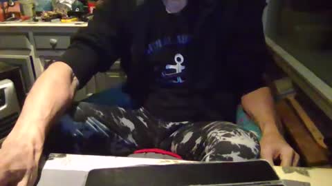 Snapshot of peter_on_kik chatting on December 18, 5:13 am make me cum in pvt dutch german daddy c2c bigcock online show from December 18, 5:13 am