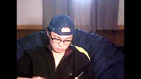 Snapshot of peter_p1999 chatting on November 9, 6:23 am peter p online show from November 9, 6:23 am